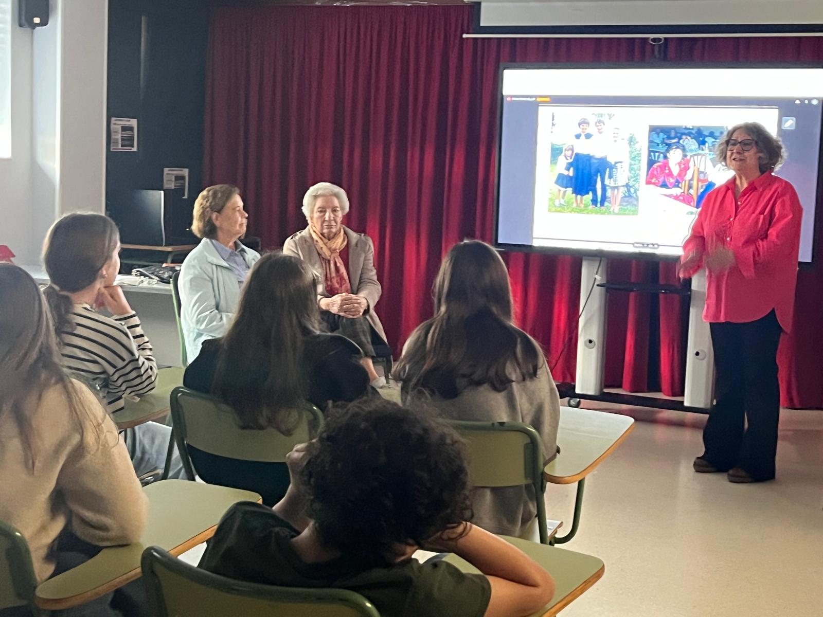 Estudantes de Ares participan na X edición do proxecto interxeracional de Afundación «Fálame da emigración»